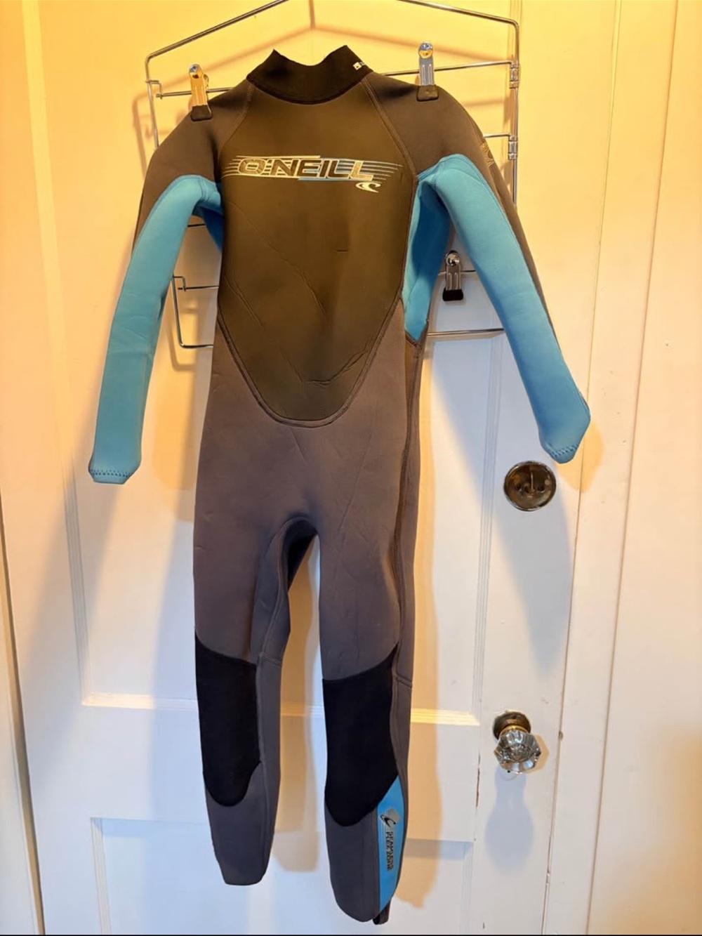 O'Neill Youth Full Wetsuit in Gray & Aqua Blue Sz 8